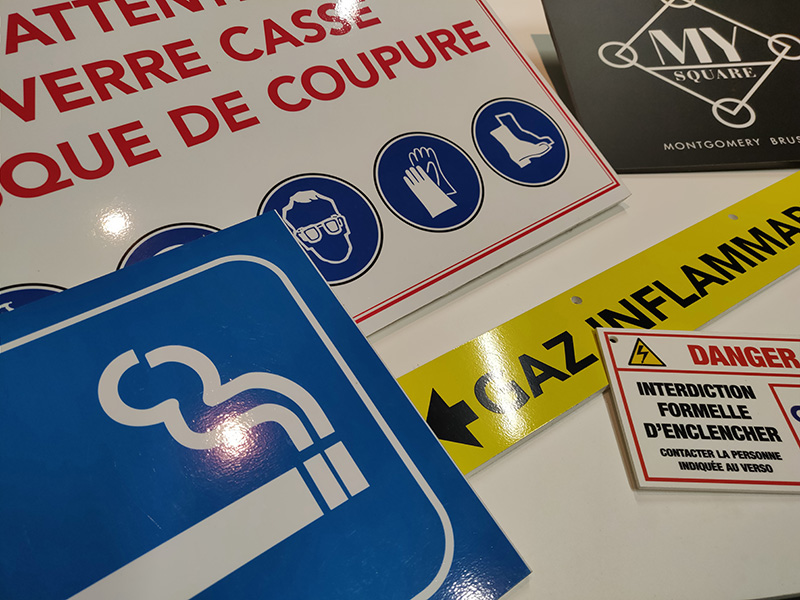 Étiquettes et signalétique imprimées